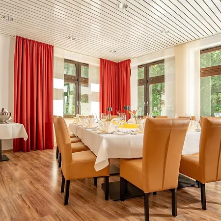 Отель Waldhotel Айзенберг