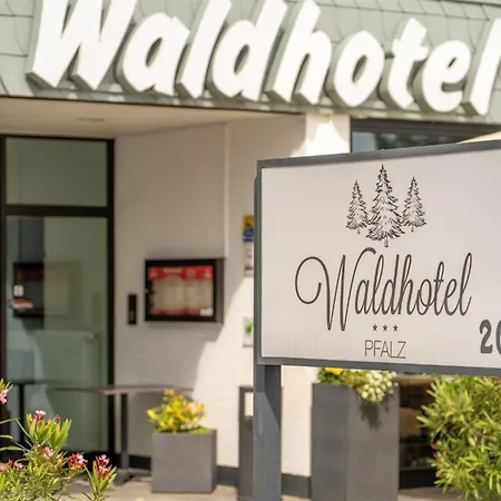 Waldhotel 3*