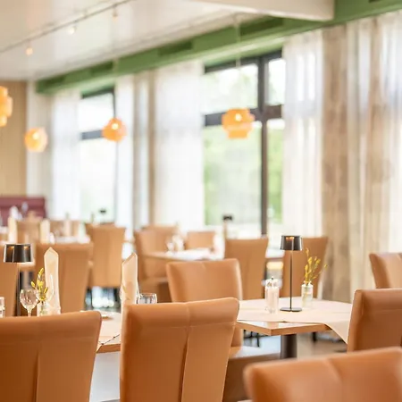 Отель Waldhotel 3*