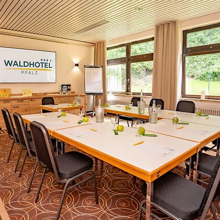 Waldhotel 3*