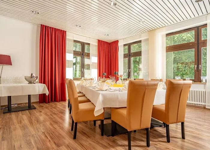 ホテル Waldhotel アイゼンバーグ