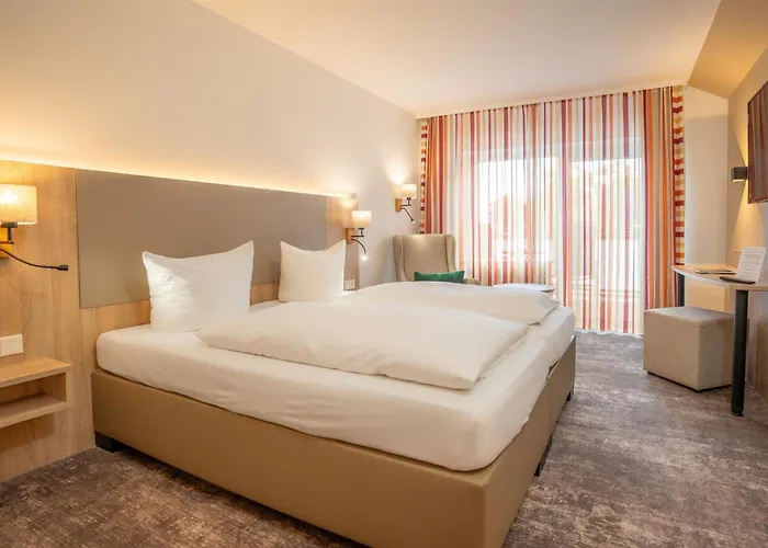 Waldhotel ホテル アイゼンバーグ