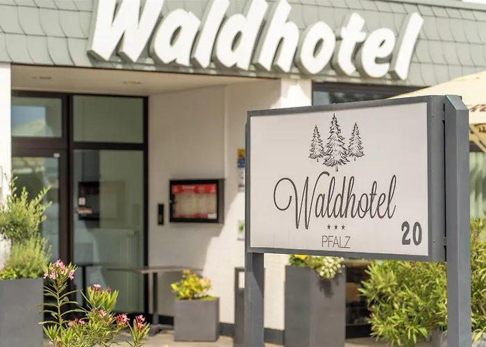 Waldhotel ホテル