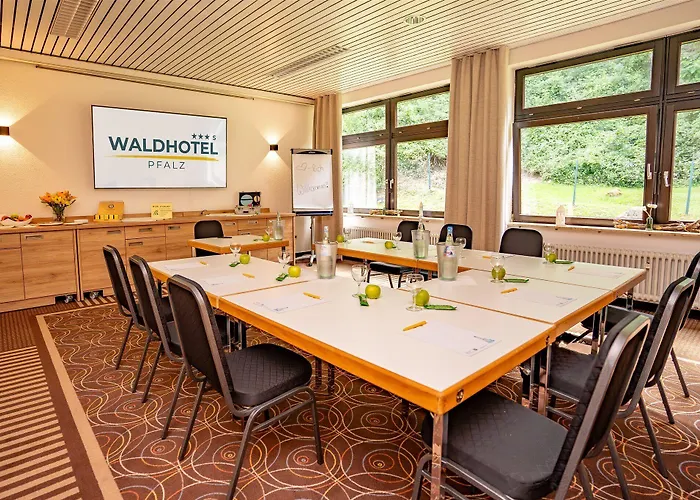 Waldhotel 3*